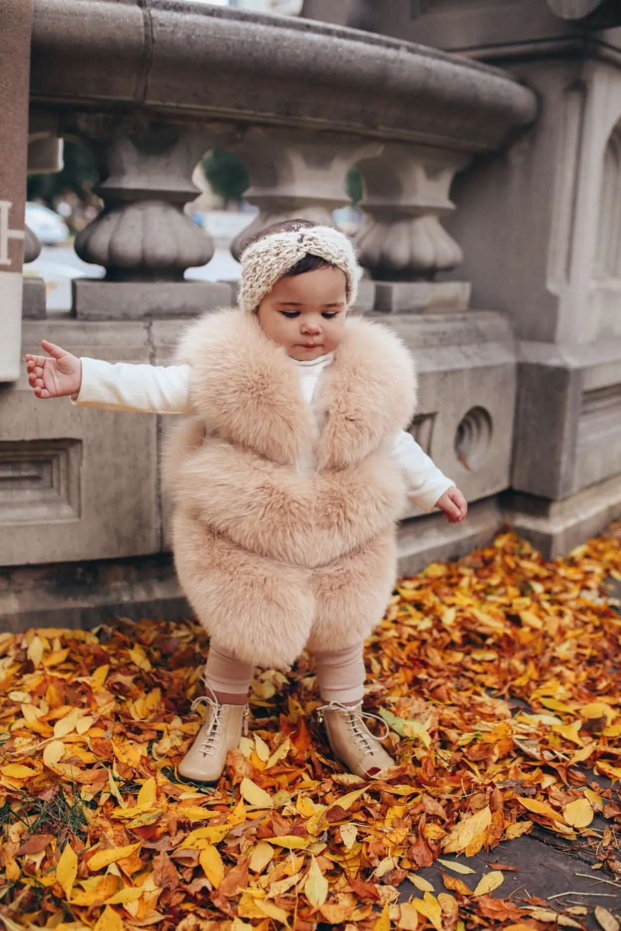 KIDS MI LOVES SIGNATURE Beige Luxurious Fox fur vest