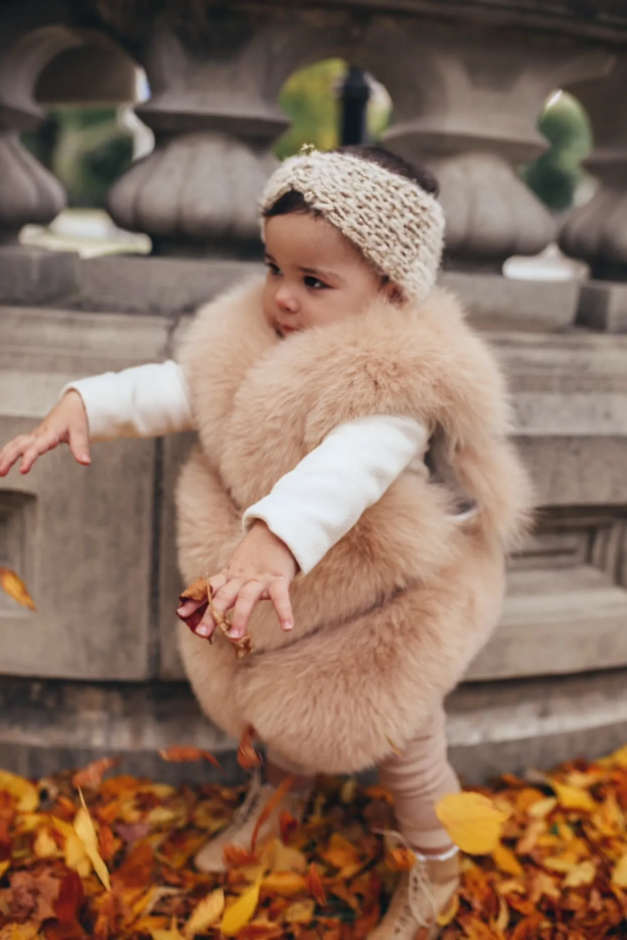 KIDS MI LOVES SIGNATURE Beige Luxurious Fox fur vest
