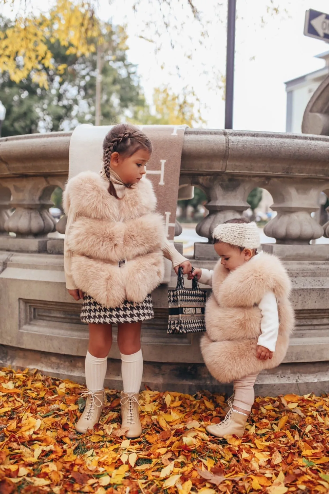 KIDS MI LOVES SIGNATURE Beige Luxurious Fox fur vest