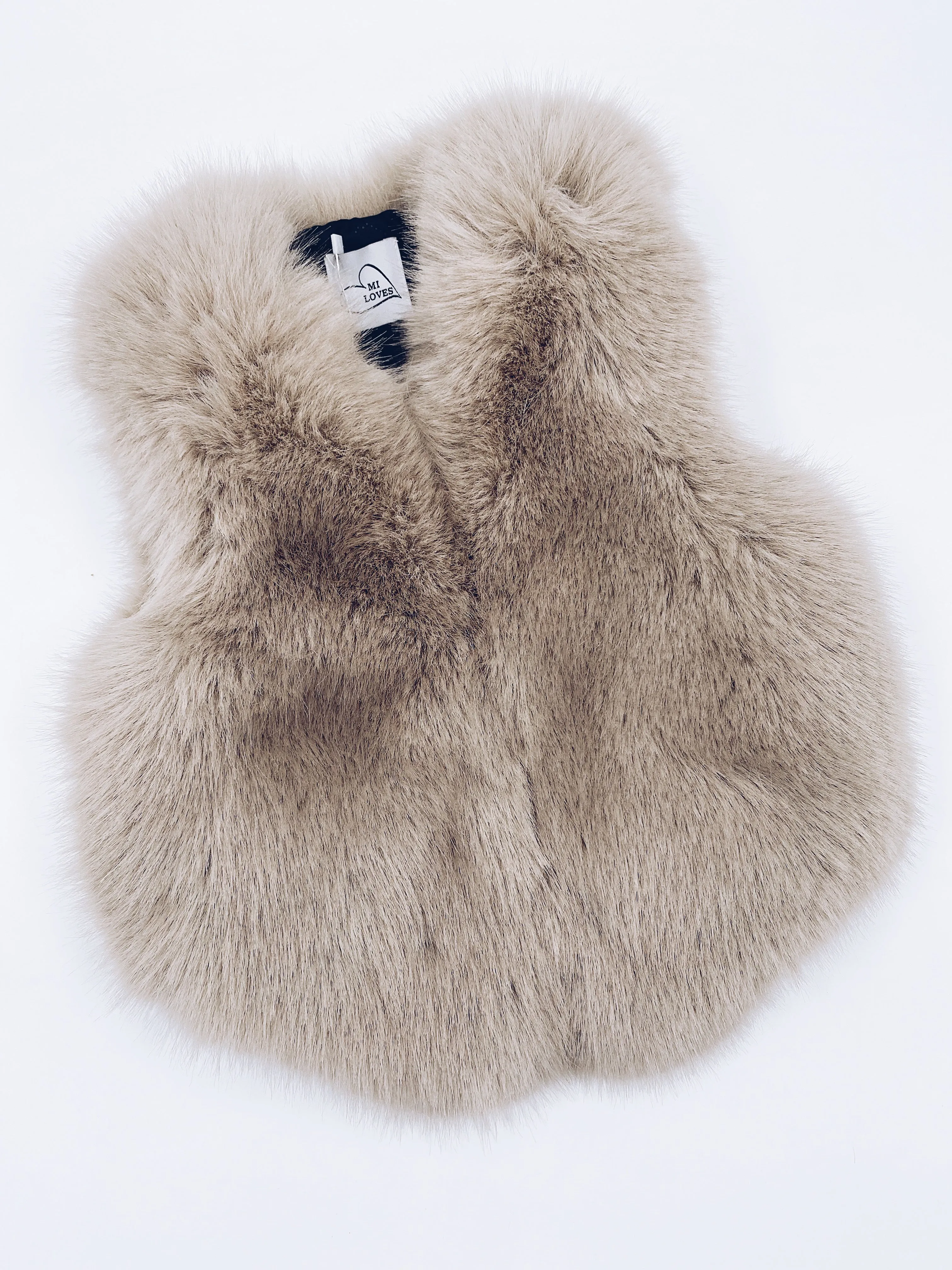 KIDS MI LOVES SIGNATURE Luxurious Synthetic fur vest in Cappuccino
