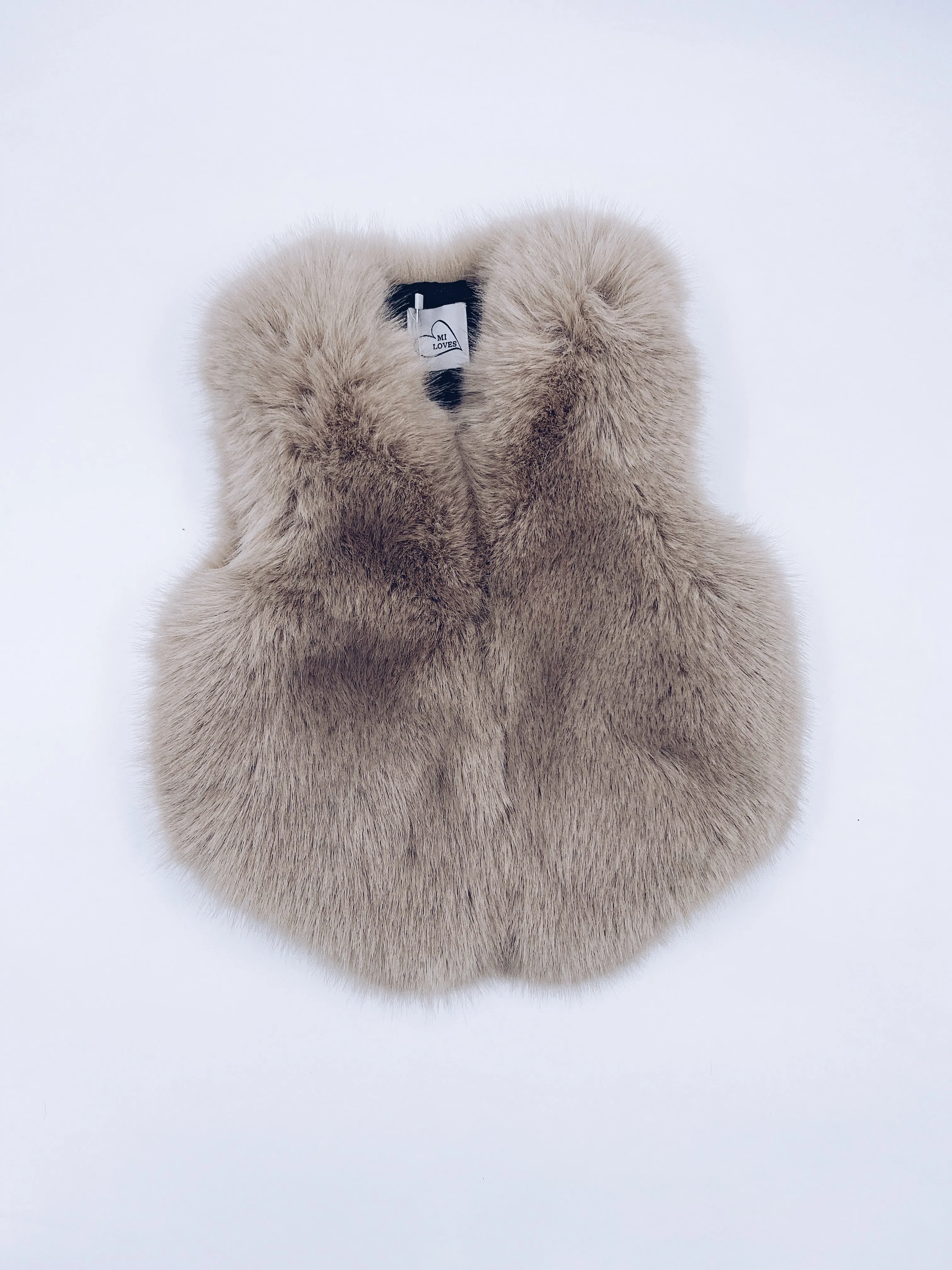 KIDS MI LOVES SIGNATURE Luxurious Synthetic fur vest in Cappuccino