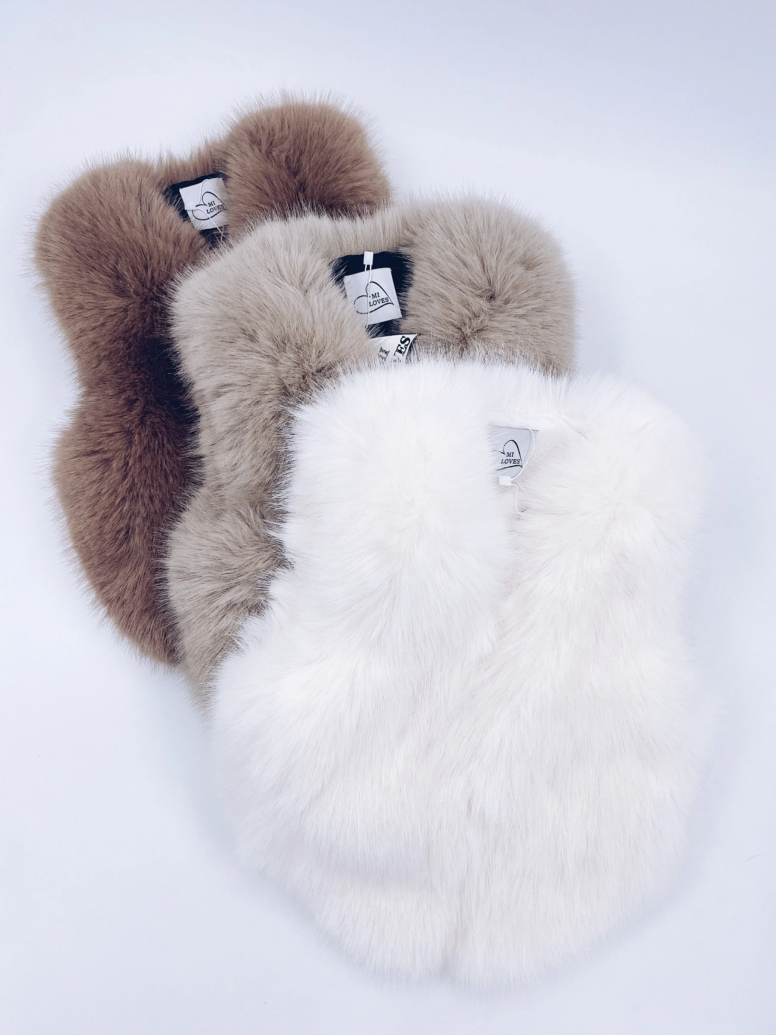KIDS MI LOVES SIGNATURE Luxurious Synthetic fur vest in Cappuccino