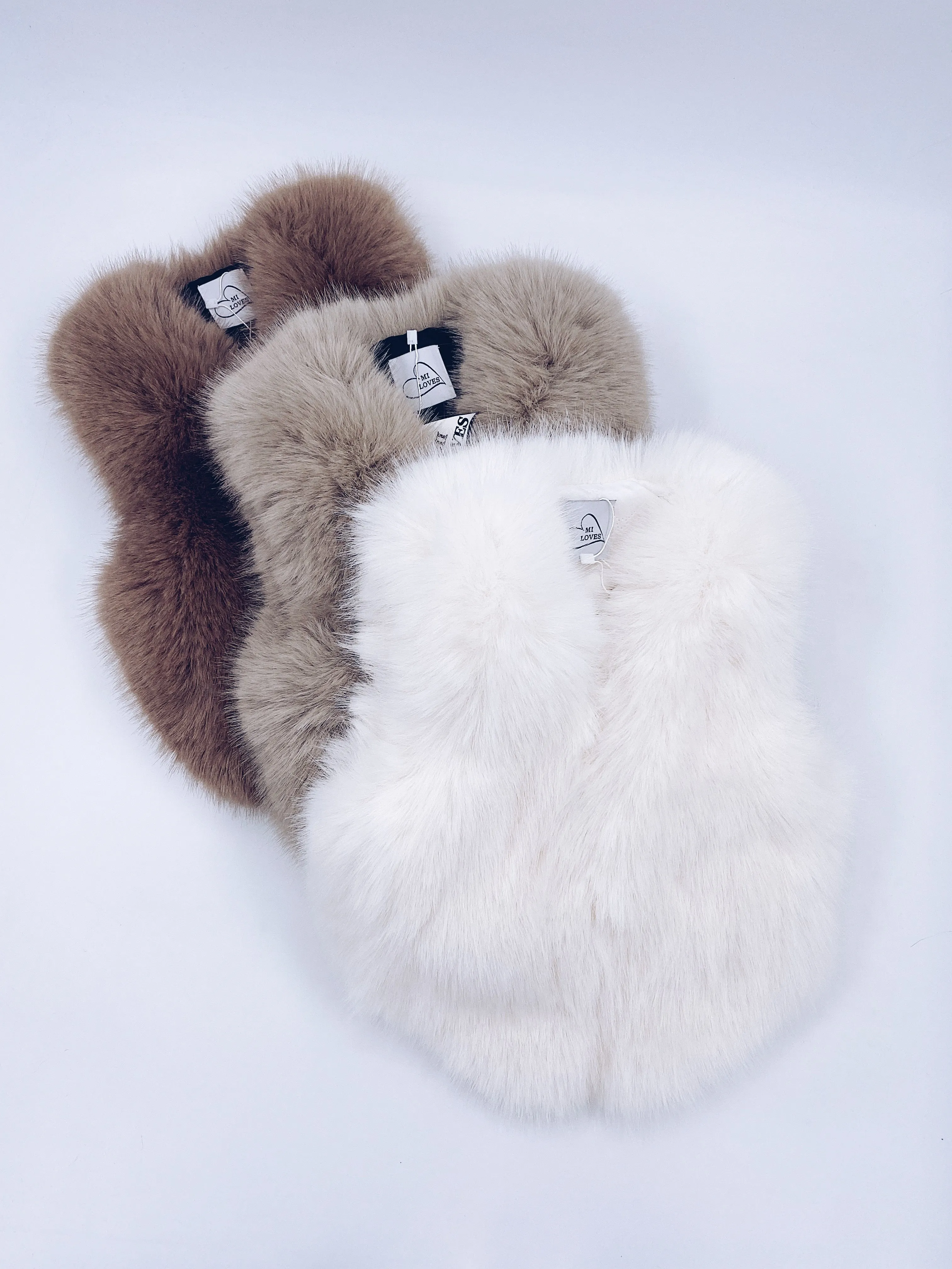 KIDS MI LOVES SIGNATURE Luxurious Synthetic fur vest in Cappuccino
