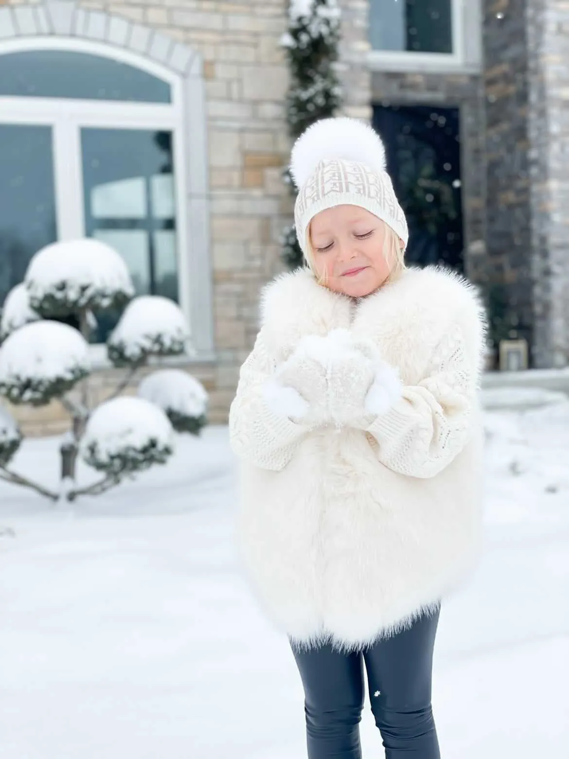 KIDS MI LOVES SIGNATURE Luxurious Synthetic fur vest in Cappuccino