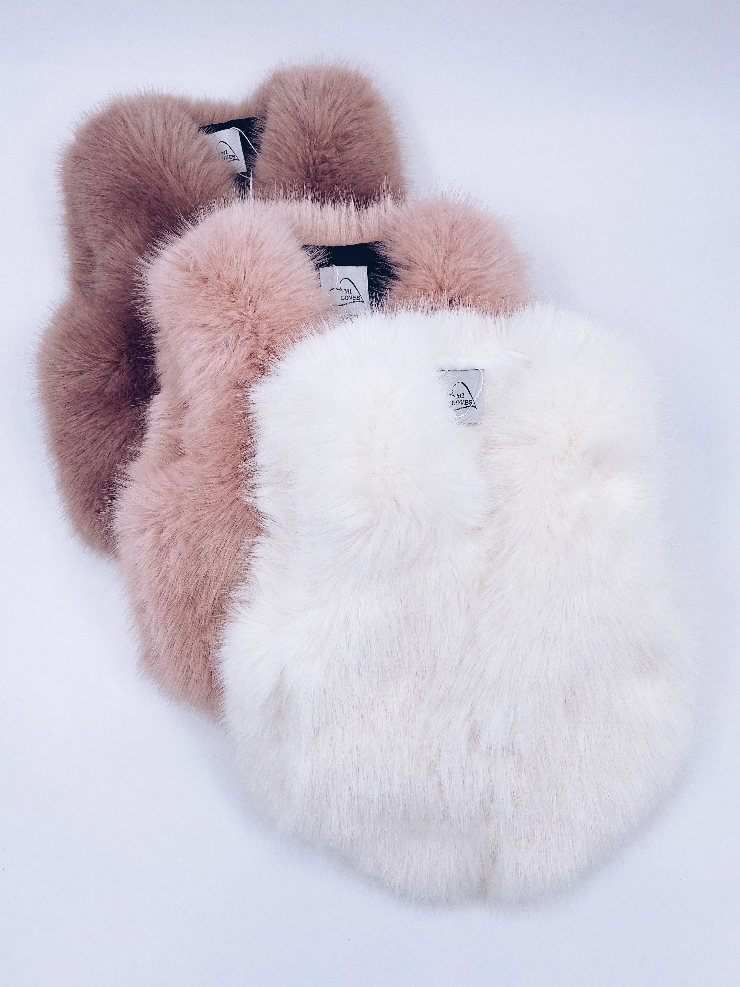 KIDS MI LOVES SIGNATURE Luxurious Synthetic fur vest in Pink