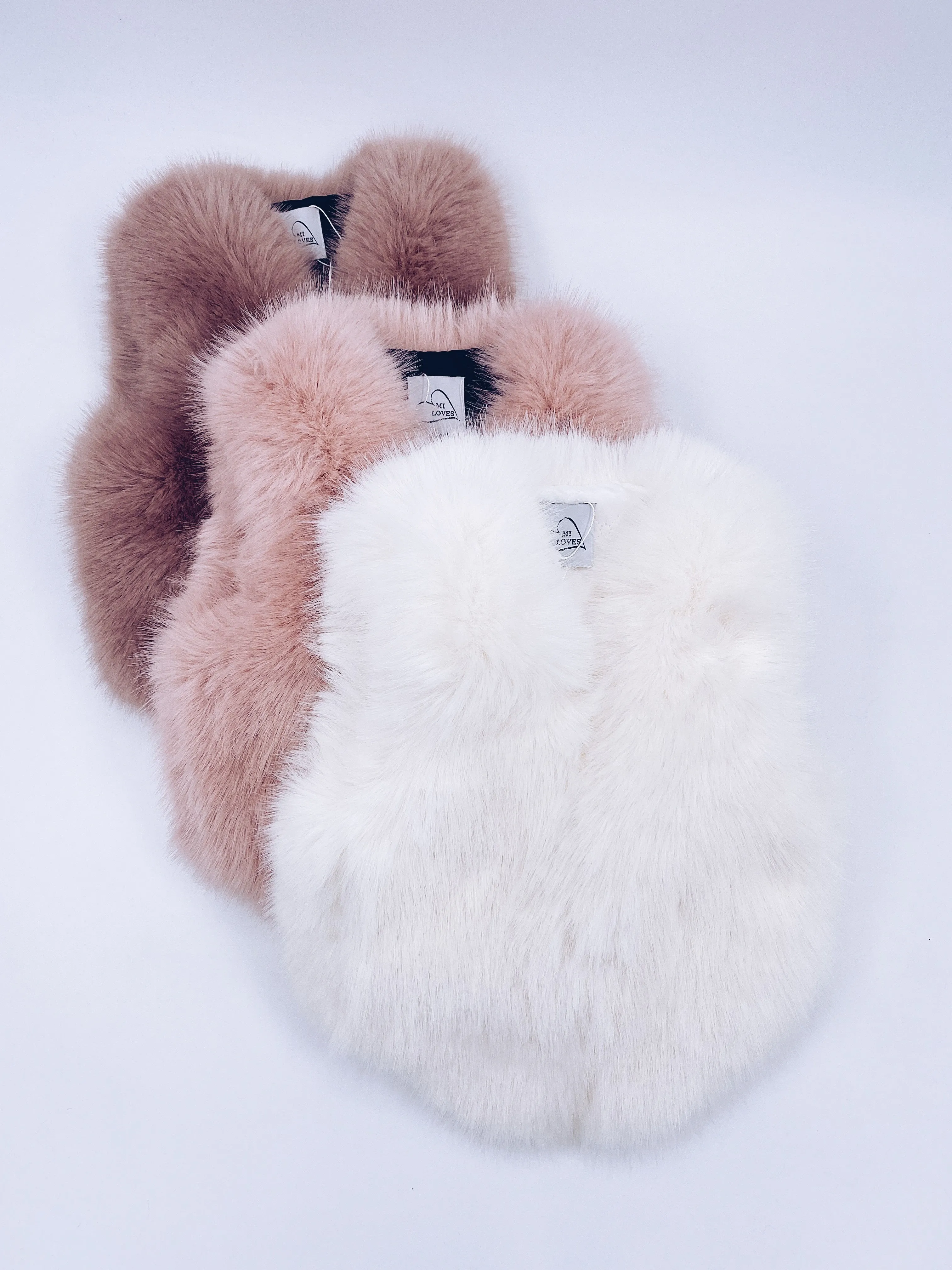 KIDS MI LOVES SIGNATURE Luxurious Synthetic fur vest in Pink