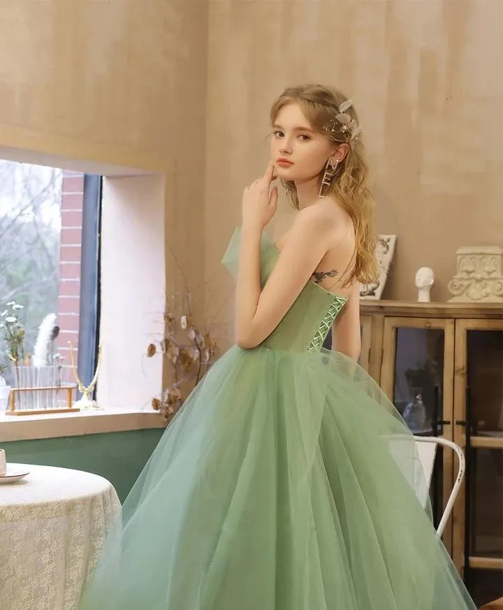 Luolandi Charming Strapless Ruffles Tea Length Lace Up Tulle Homecoming Dress Short Prom Dresses Beautiful