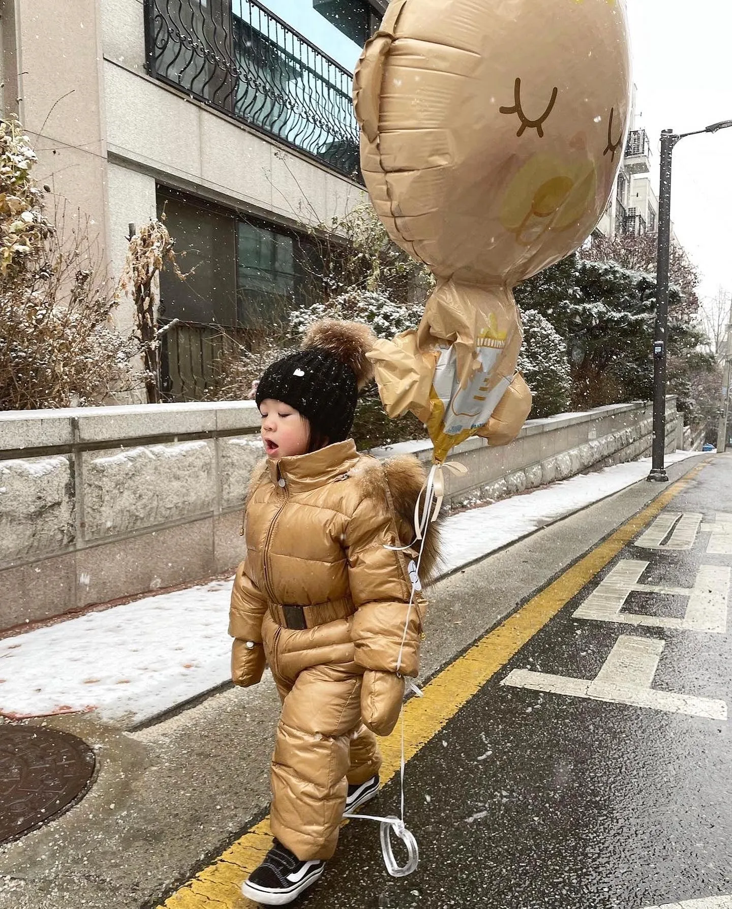 MI LOVES SIGNATURE Luxurious Racoon fur trim Snowsuit