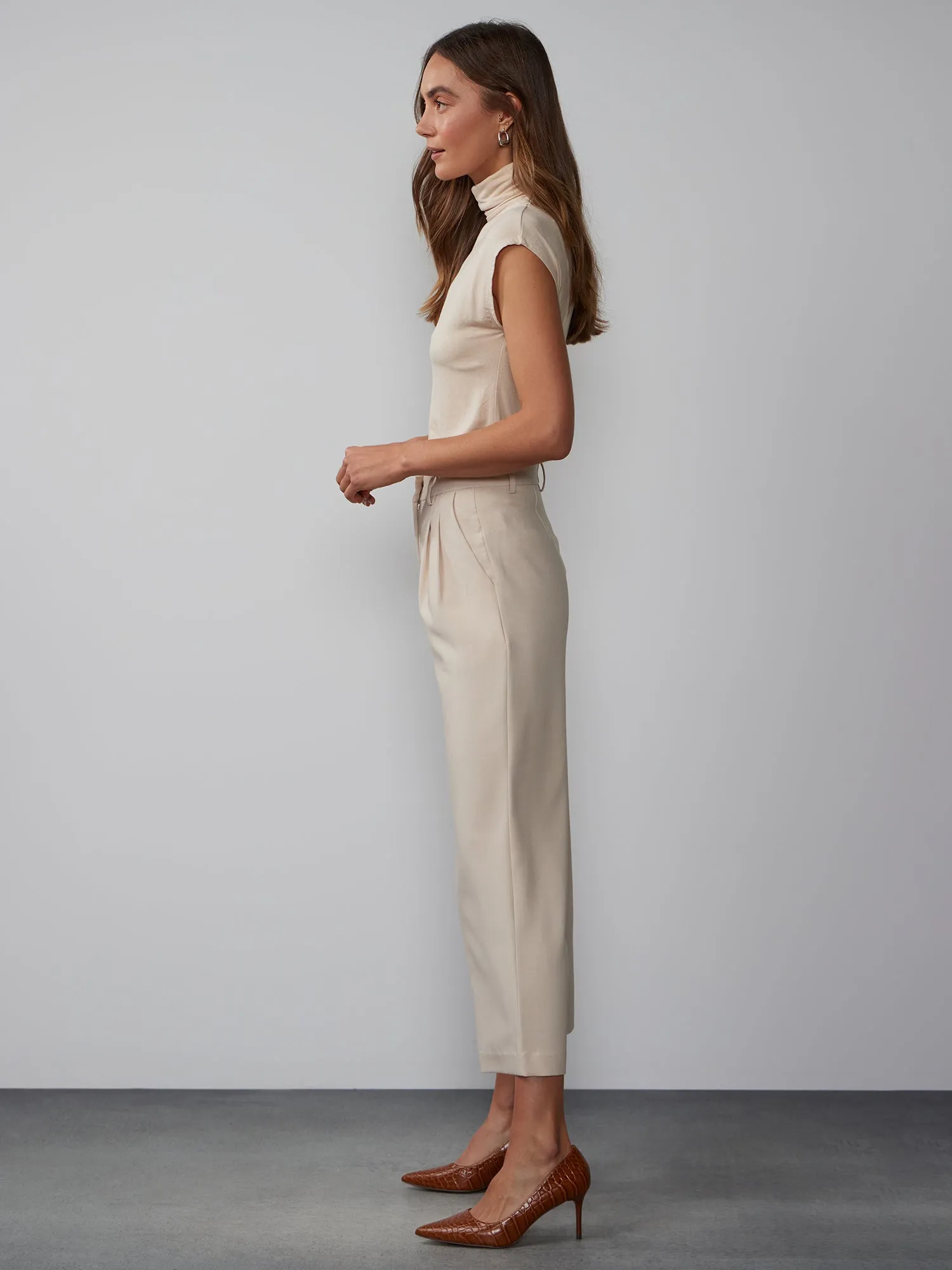 Pleated Straight Cropped Pant