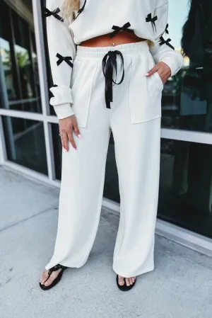 Size M - Chic Bow Pants