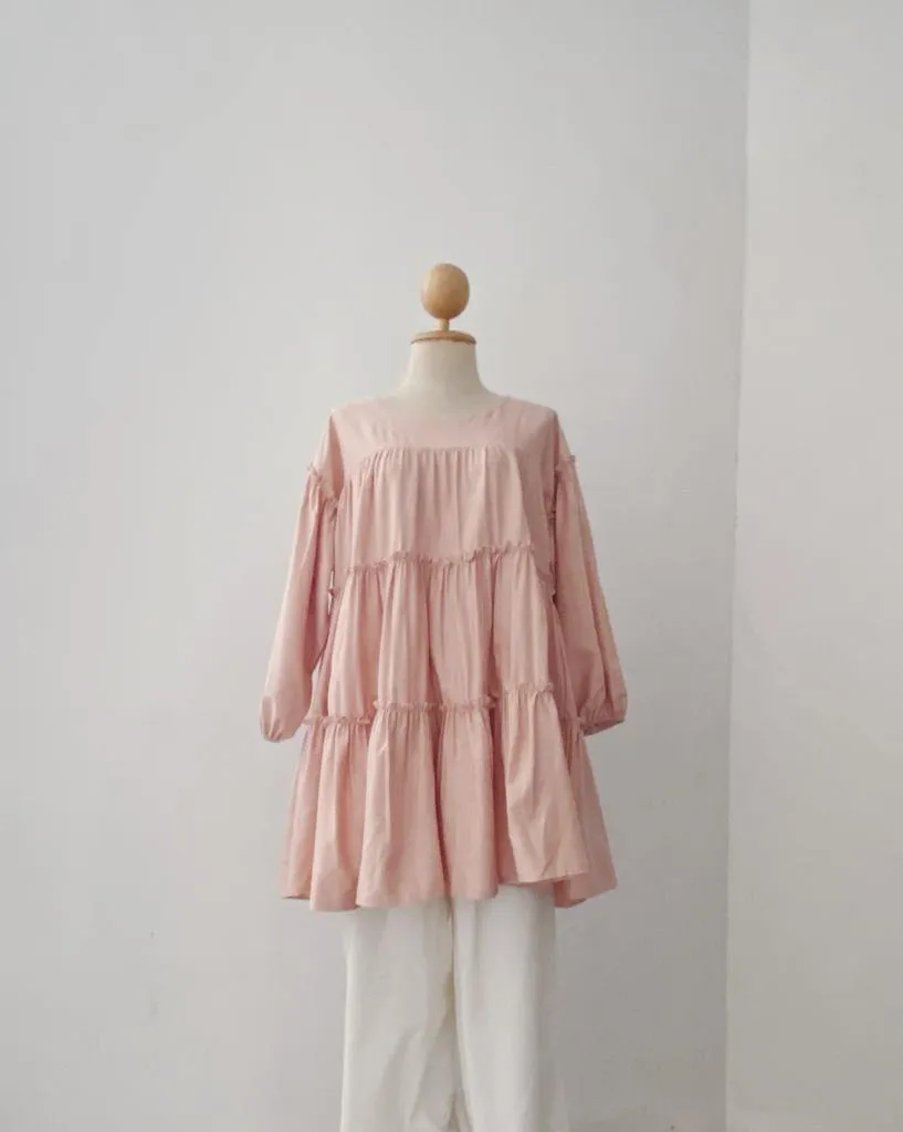 TIERED RUFFLE TOP